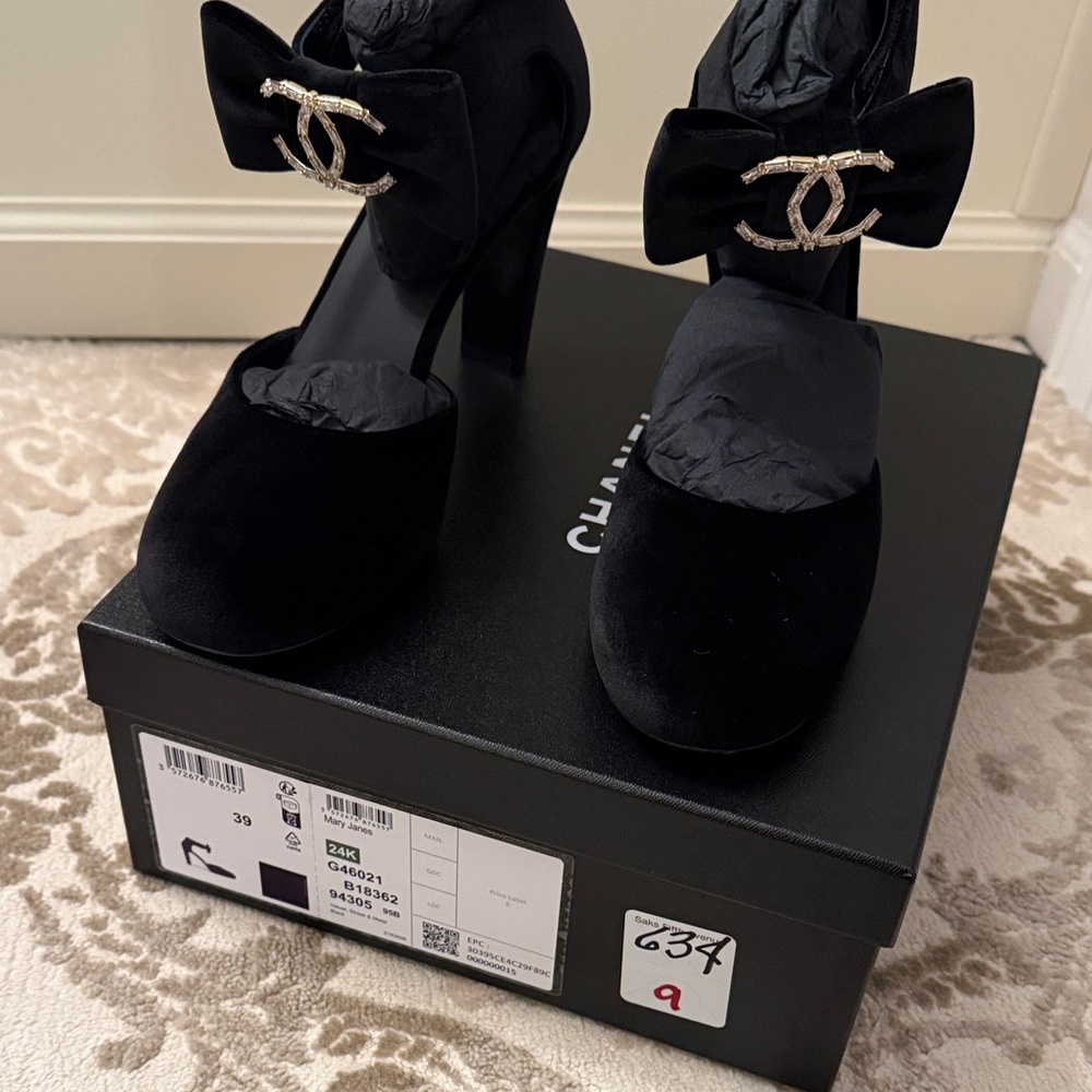 CHANEL Black Velvet Bow Accent Crystal CC Heel Pumps